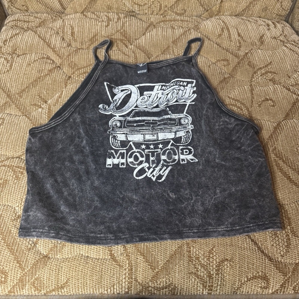 Windsor black short sleeve cropped graphic t-shirt Medium Detroit Screen printed